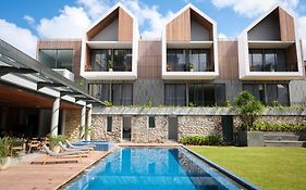 Facade Hotel By Azana